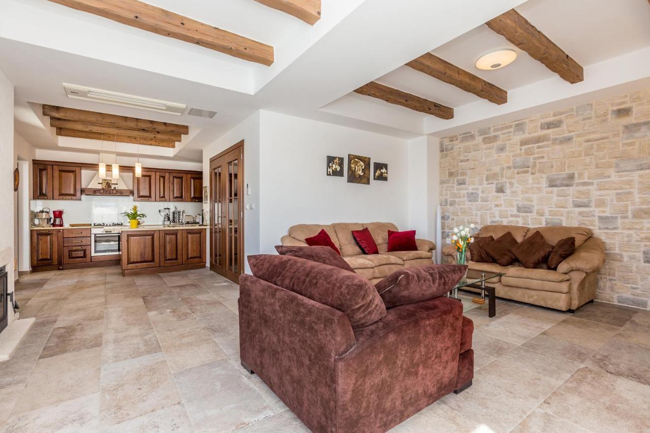 Villa Lurda Linardici Krk Εξωτερικό φωτογραφία